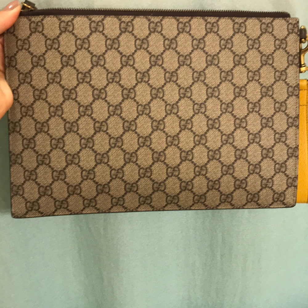 Gucci Pouch - Picture 4 of 5